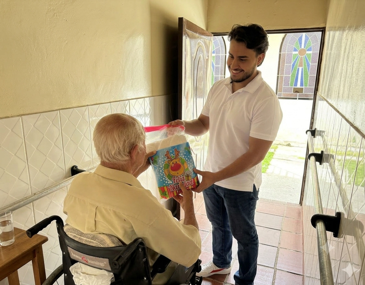Voluntario entregando un regalo a un residente de FHAMN